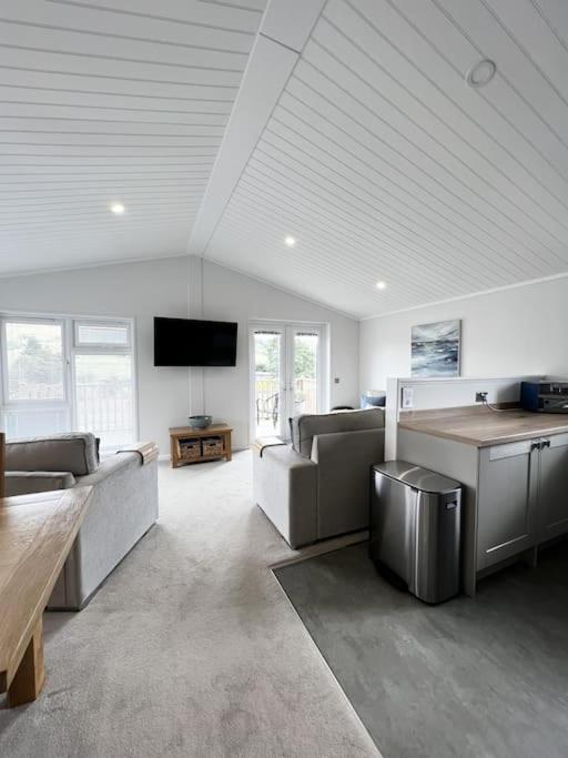 Diddly Squat Lodge With Hot Tub, Pendle View Holiday Park Clitheroe Buitenkant foto