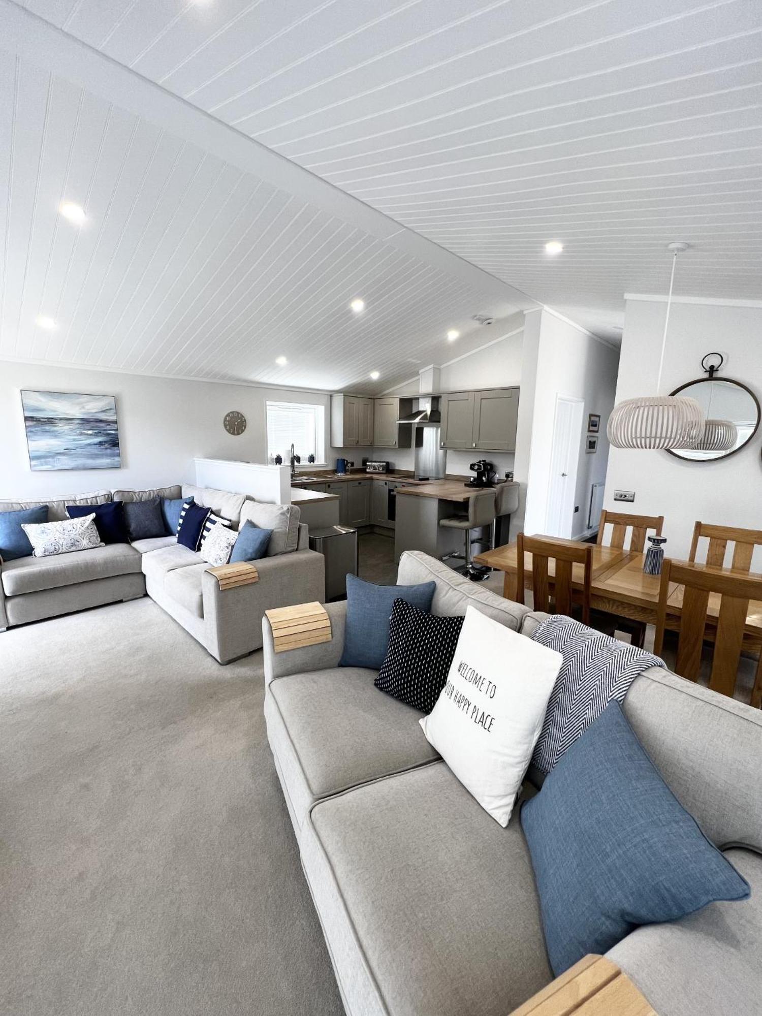 Diddly Squat Lodge With Hot Tub, Pendle View Holiday Park Clitheroe Buitenkant foto